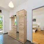 House Mm