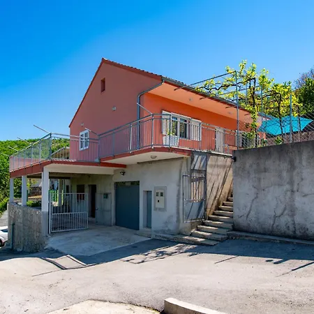 House Hideaway Mm