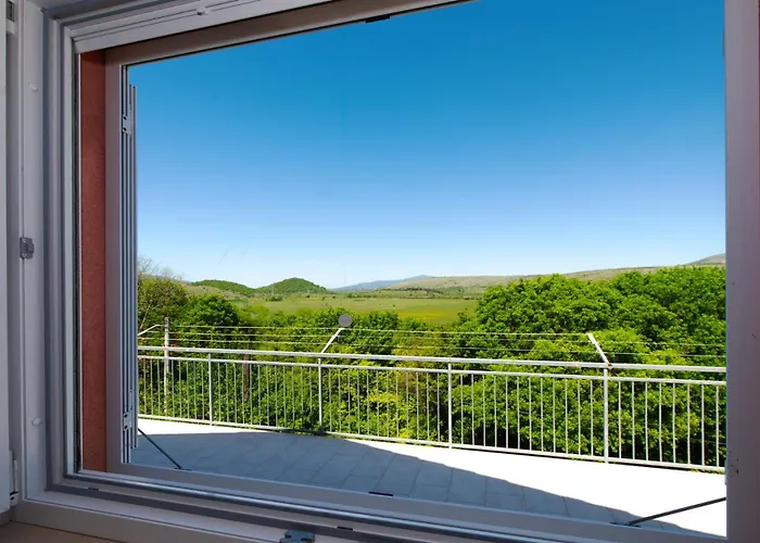 House Mm בית נופש Cavoglave